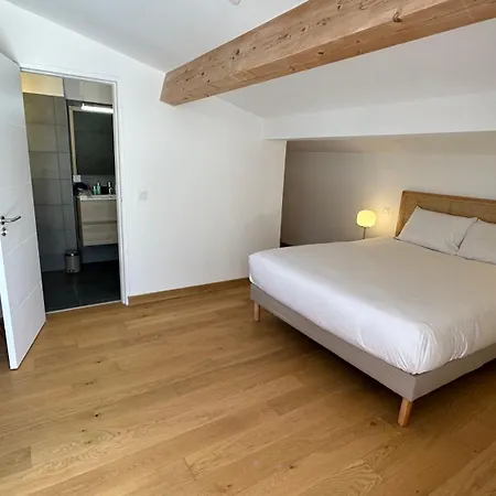 Sur Le Port, 150m2 - Parking Gratuit, Climatisation, Terrasses - Standing Бонифачо