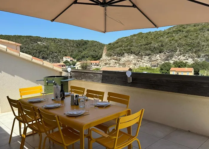 Sur Le Port, 150m2 - Parking Gratuit, Climatisation, Terrasses - Standing Apartmán *
