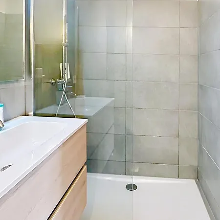 Au Pied Du Port, 150m2 - Parking Gratuit, Climatisation, Terrasses - Standing *