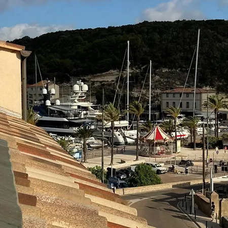 Sur Le Port, 150m2 - Parking Gratuit, Climatisation, Terrasses - Standing * Bonifacio (Corsica)