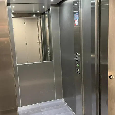 Sur Le Port, 150m2 - Parking Gratuit, Climatisation, Terrasses - Standing