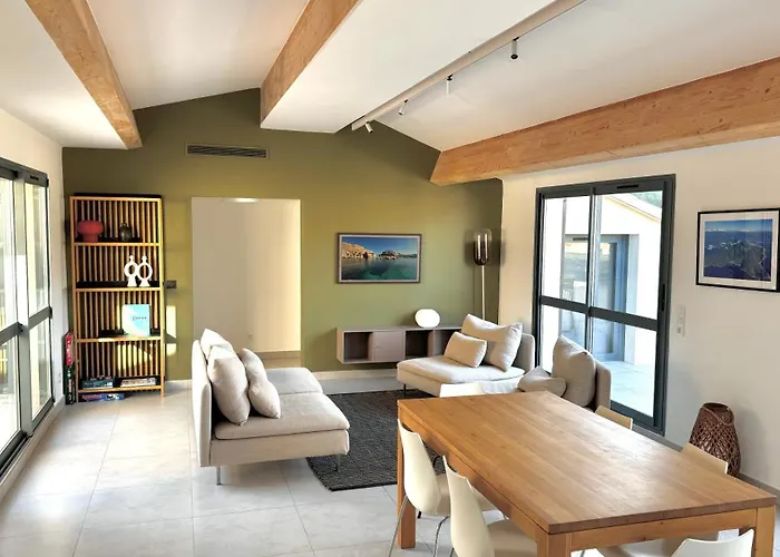 Sur Le Port, 150m2 - Parking Gratuit, Climatisation, Terrasses - Standing Apartman